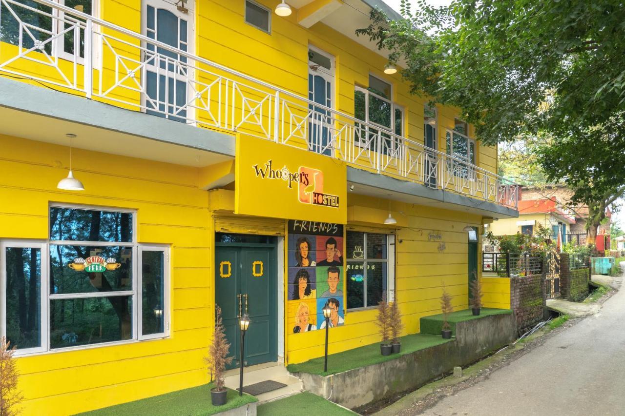 Whoopers Hostel Bir Buitenkant foto