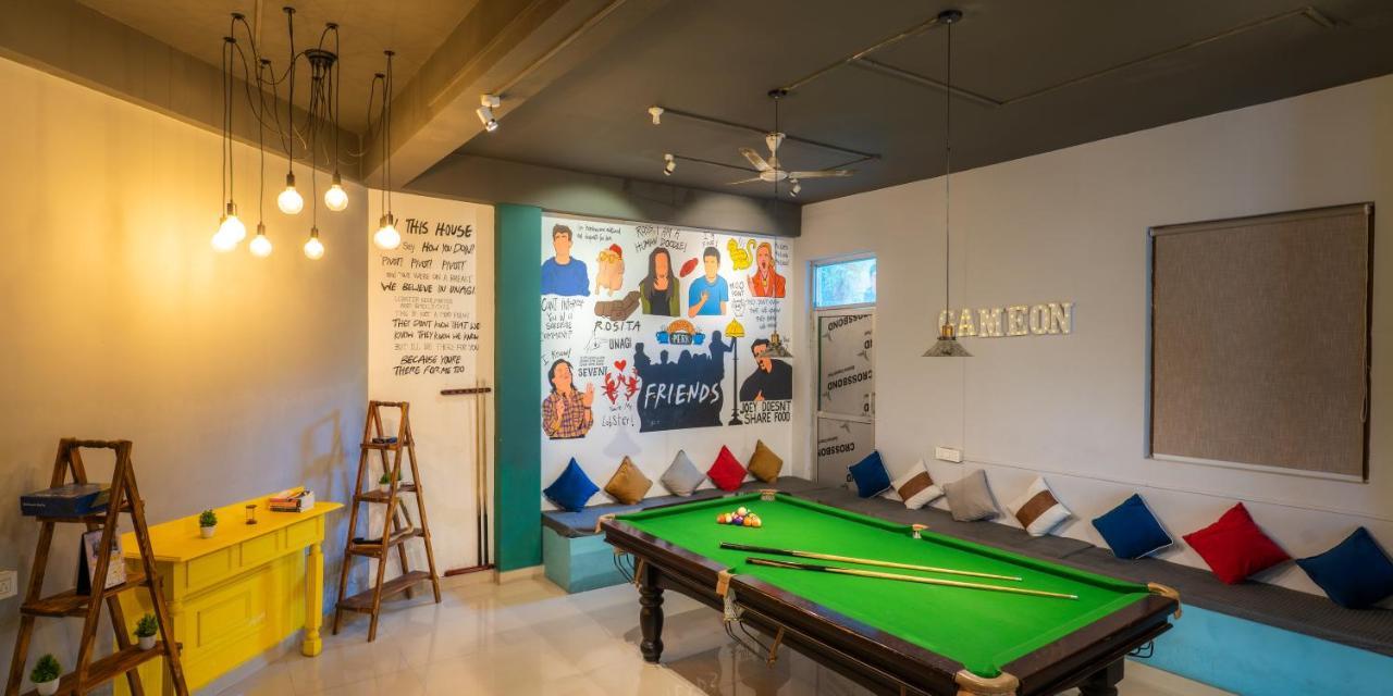 Whoopers Hostel Bir Buitenkant foto