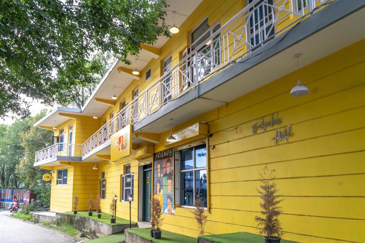 Whoopers Hostel Bir Buitenkant foto