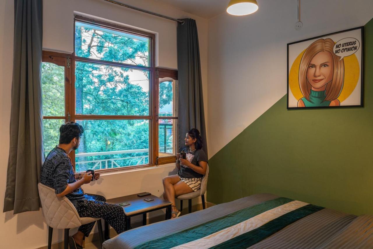 Whoopers Hostel Bir Buitenkant foto