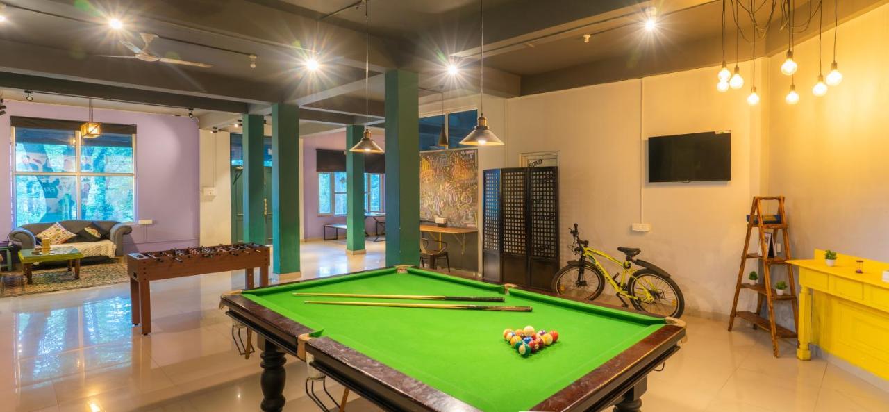 Whoopers Hostel Bir Buitenkant foto
