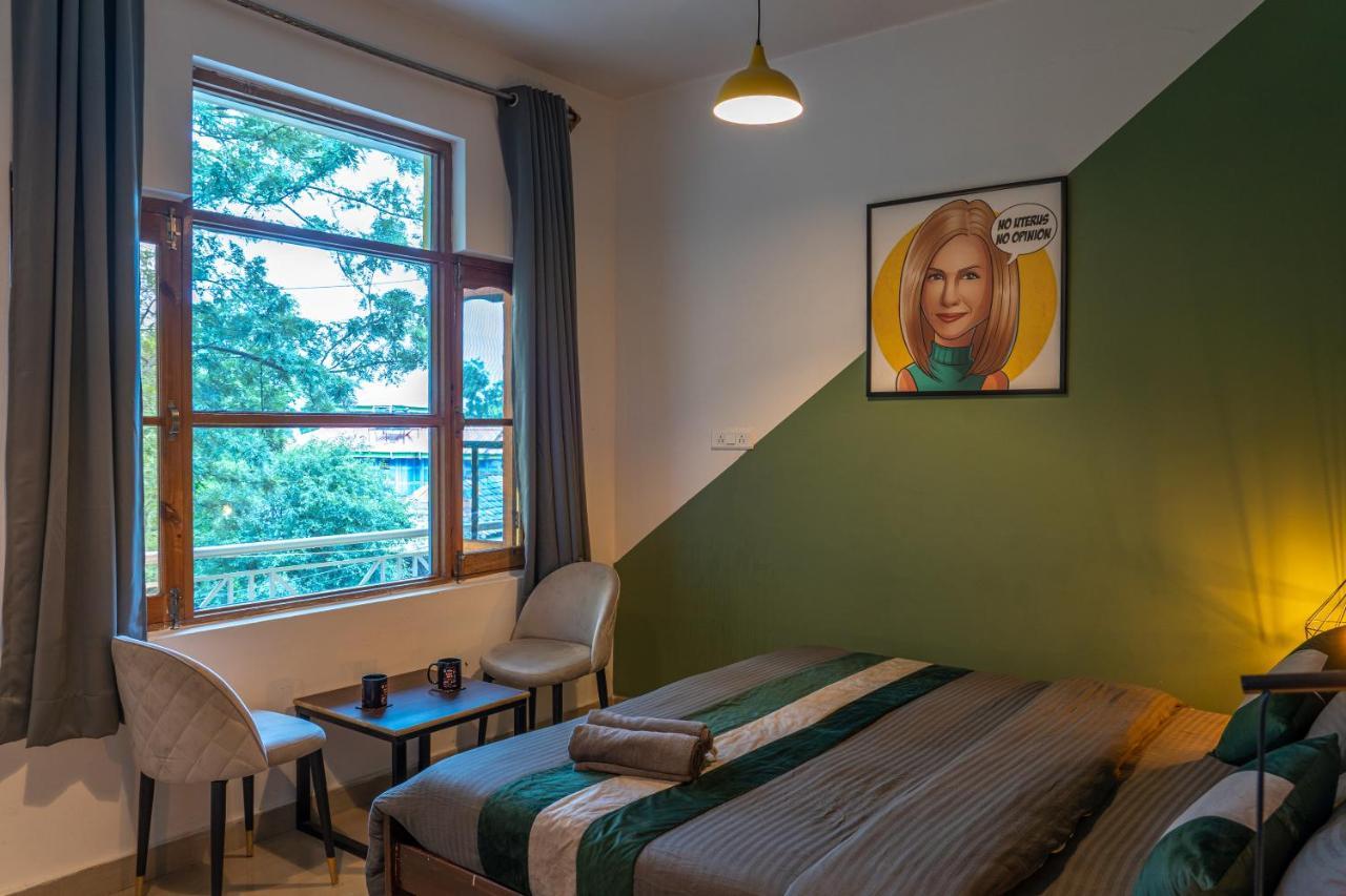 Whoopers Hostel Bir Buitenkant foto
