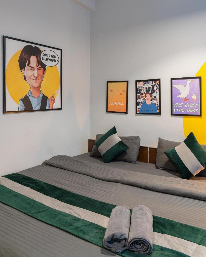 Whoopers Hostel Bir Buitenkant foto